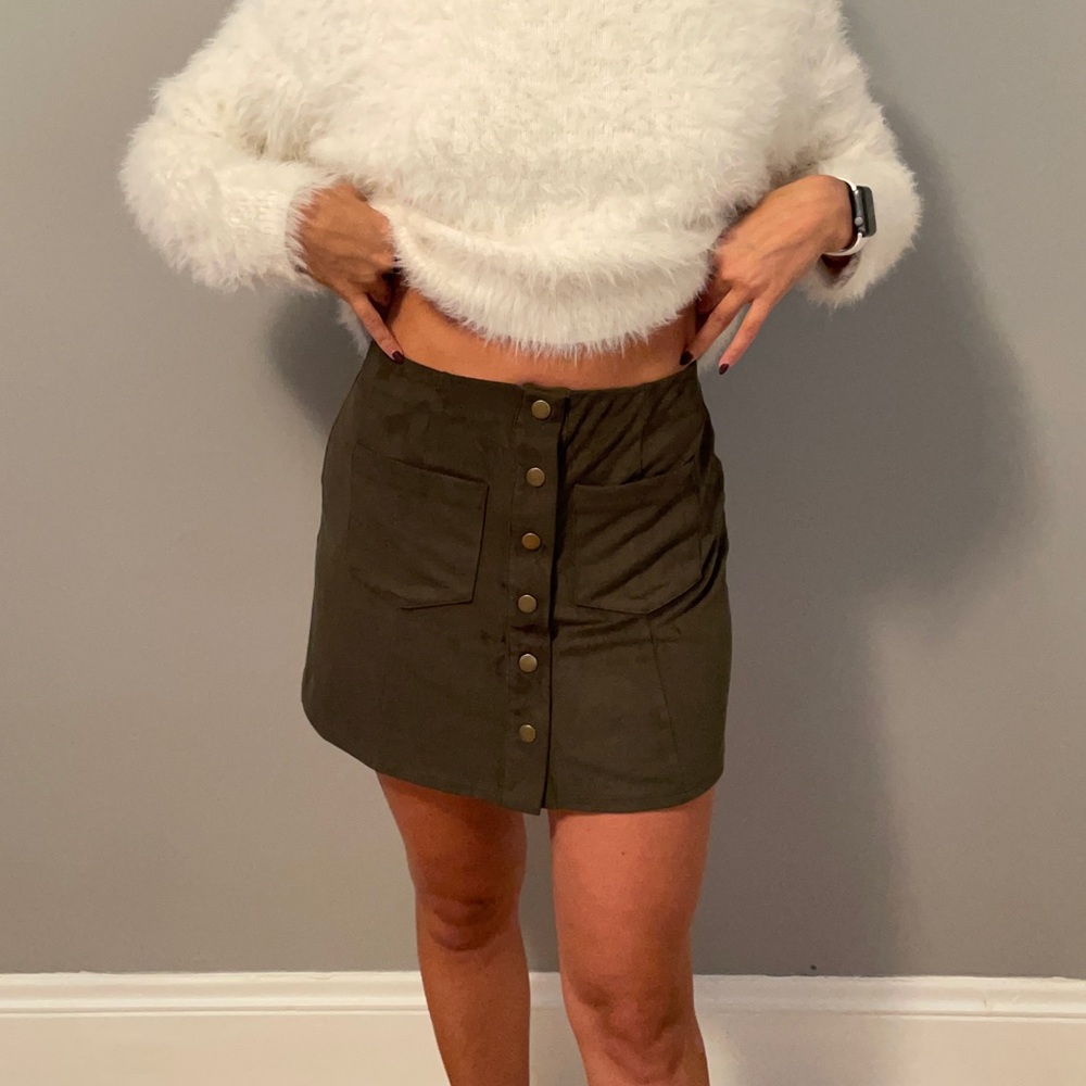 Forever 21 dark green button up skirt